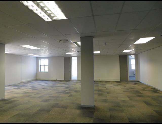 412M² OFFICE TO LET IN ILLOVO